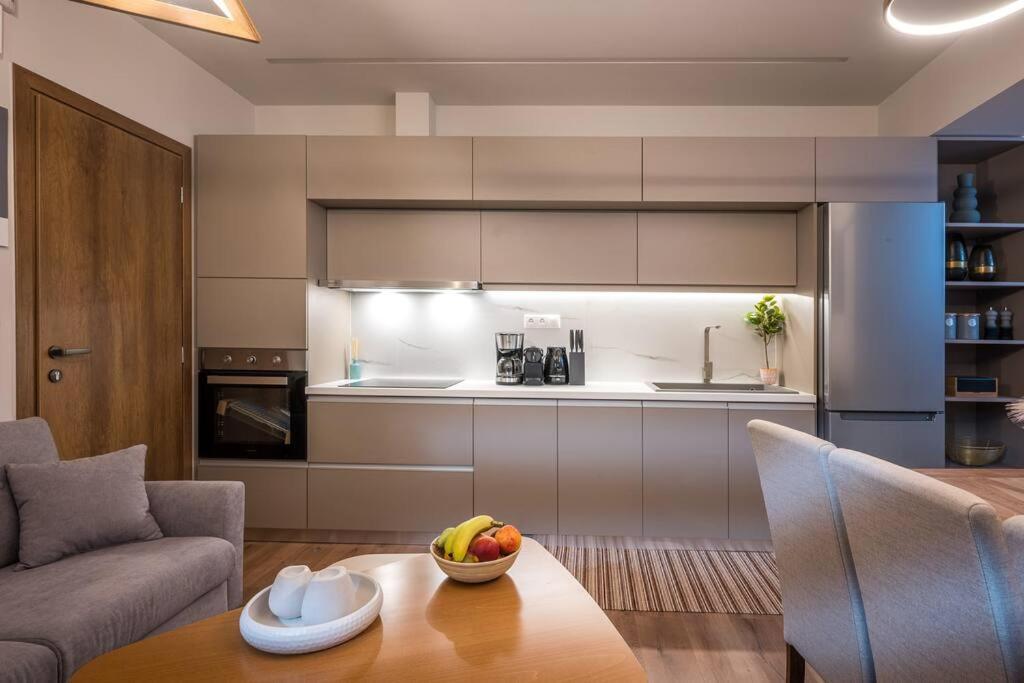 Amalia'S Luxury Apartment 2 イラクリオン エクステリア 写真